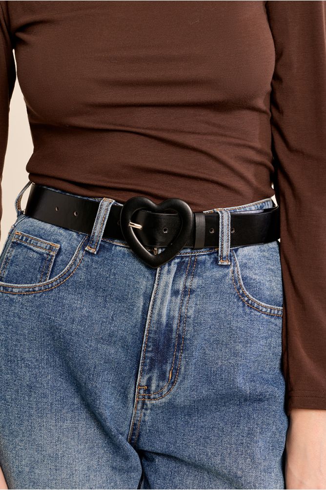 Ceinture avec boucle en cœur