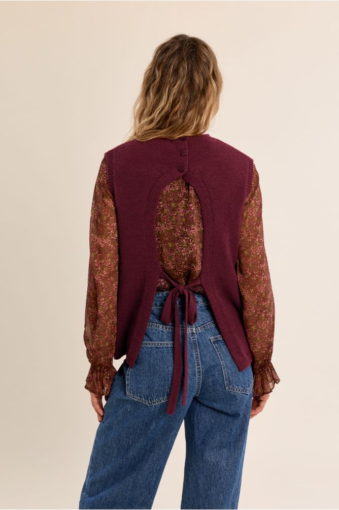 Pull sans manches, dos nu