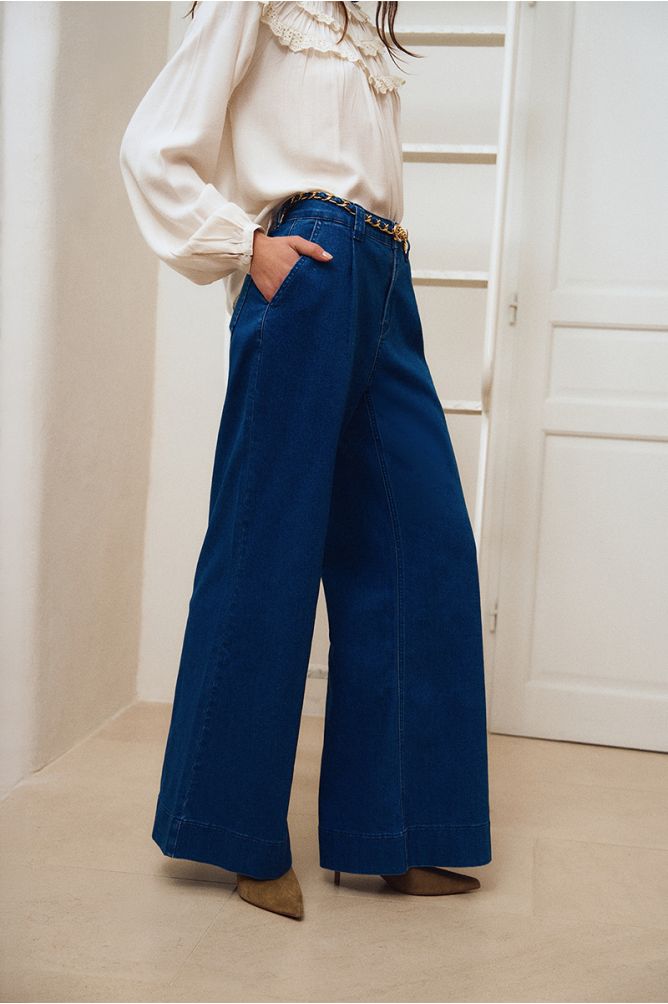 Pantalón vaquero perneras anchas