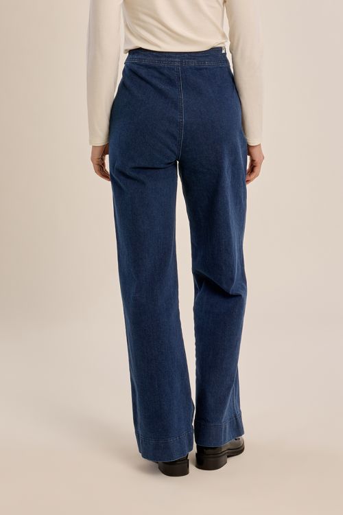 Flared denim, buckle detail