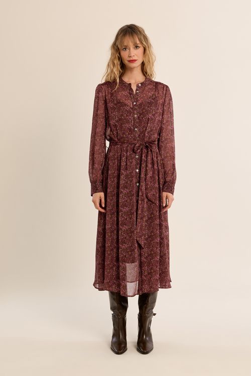 Robe longue, en semi-transparence