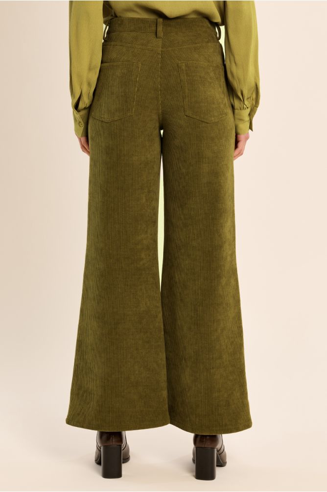 Pantalón largo acampanado