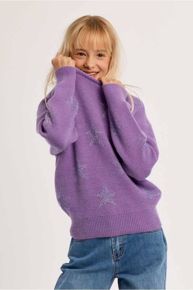 Knitted sweater with star patterns