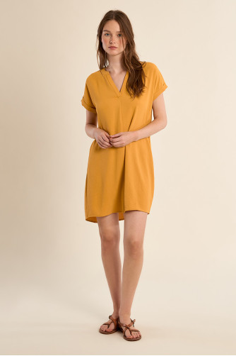 Robe courte et droite