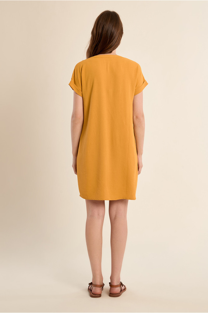 Robe courte et droite