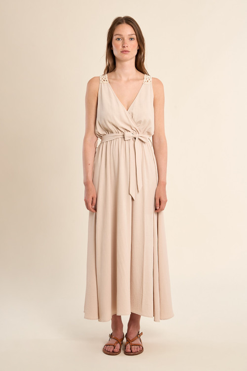 Maxi dress with openwork back