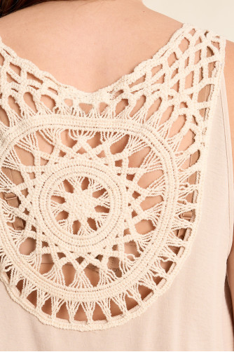 Maxi dress with openwork back