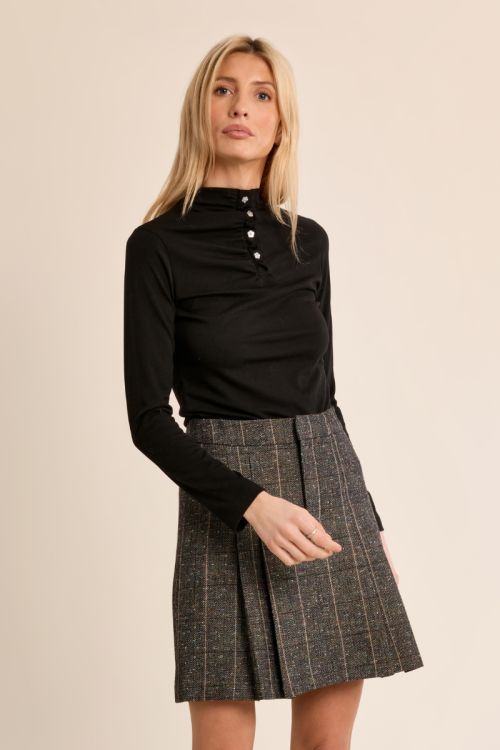 Short pleated wool skirt