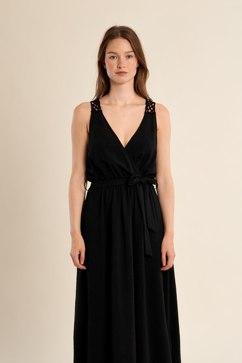 Maxi dress with openwork back
