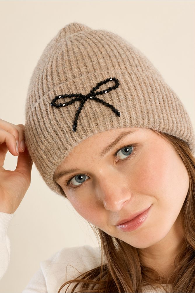 Gorro detalle lazo