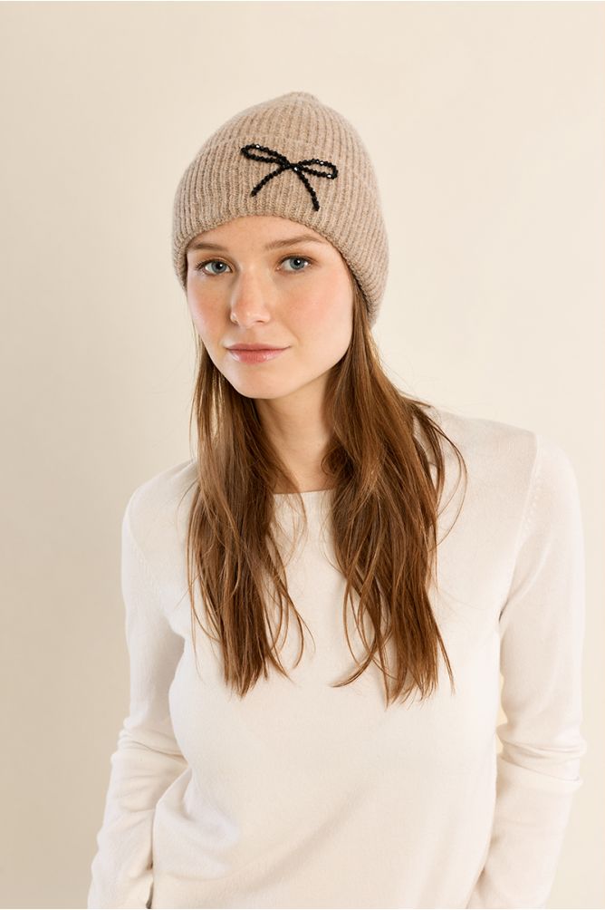 Gorro detalle lazo