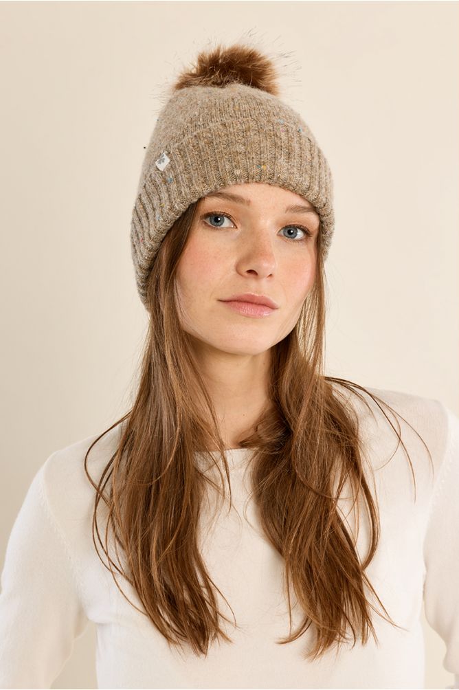 Sequined knit hat, with pompom