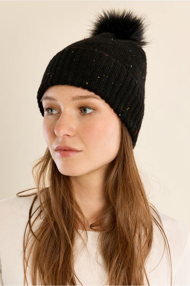 Sequined knit hat, with pompom