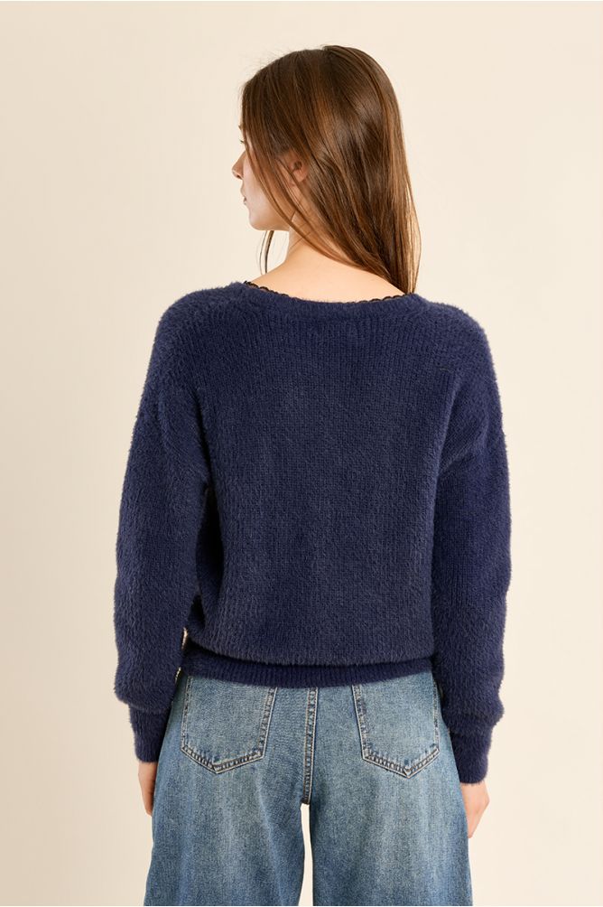 V-neck sweater, with lace