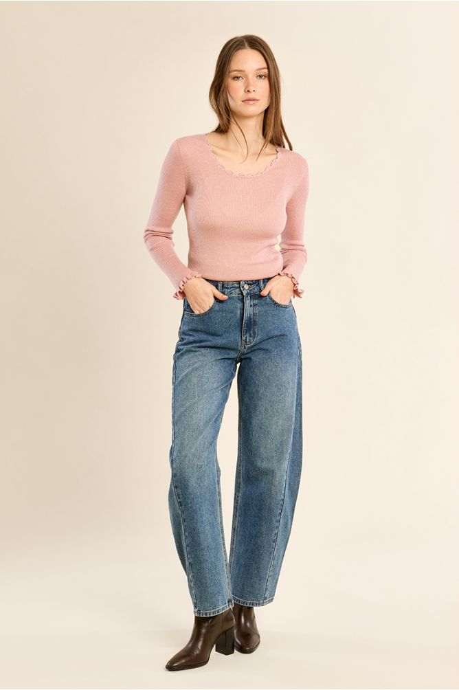 Pull en maille côtelée, col en dentelle