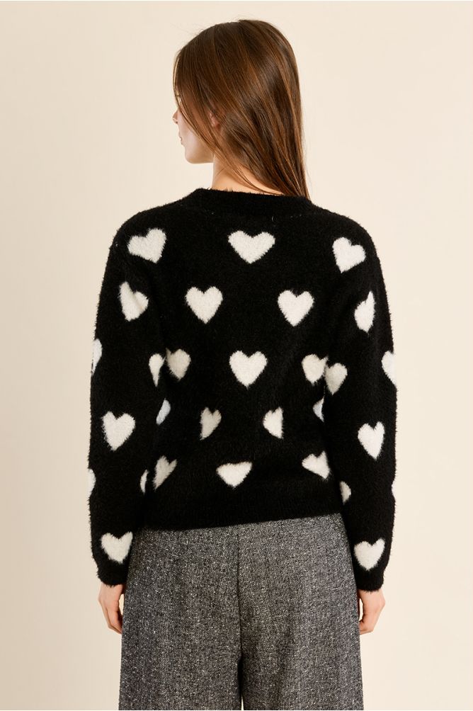 Pull droit, motif cœur