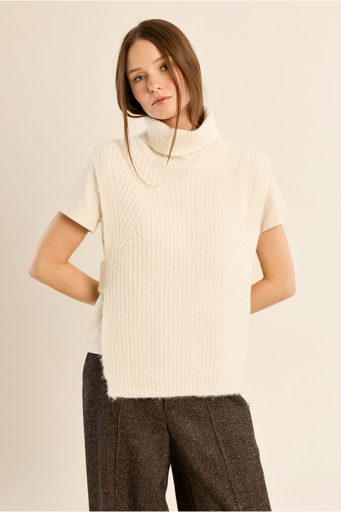 Knitted turtleneck sweater, sleeveless