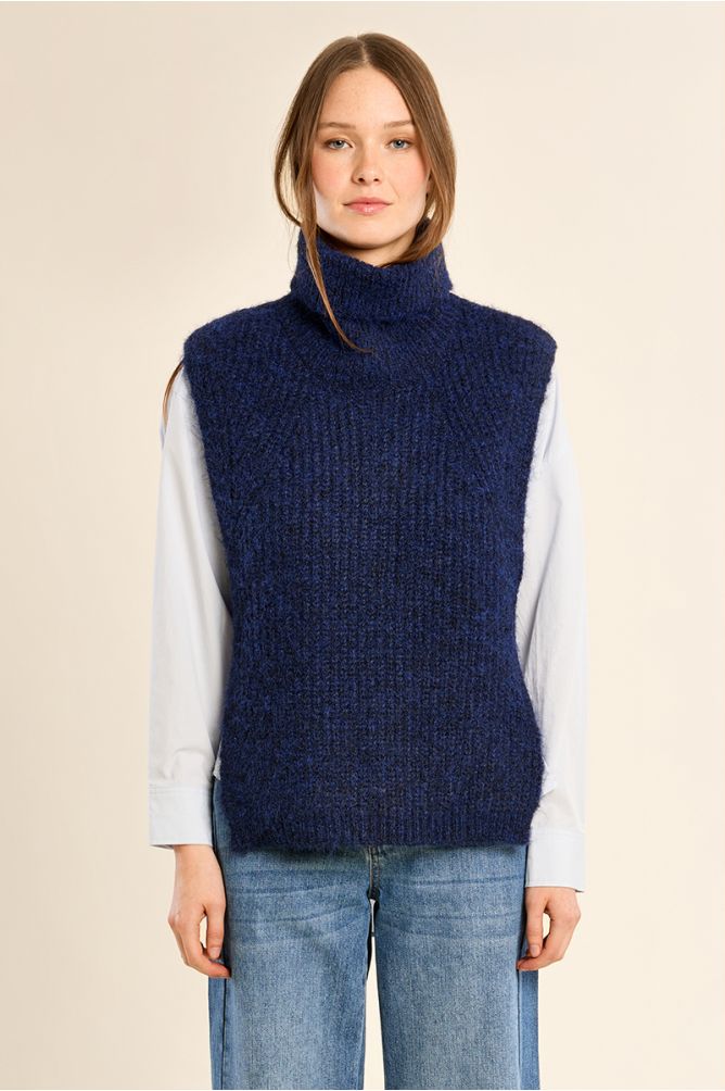 Pull col roulé en maille, sans manches