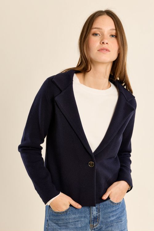 Chaqueta corta con cuello y solapa