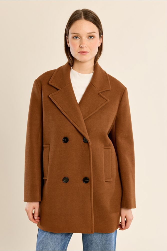 Short button-down coat