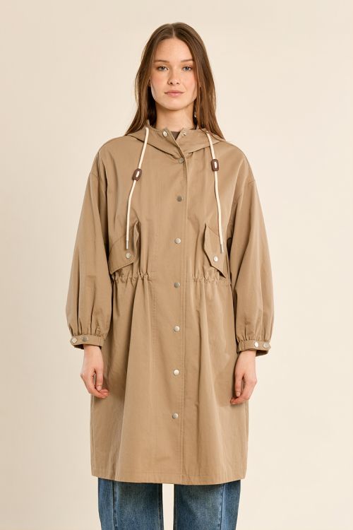 Gabardina de manga larga con capucha