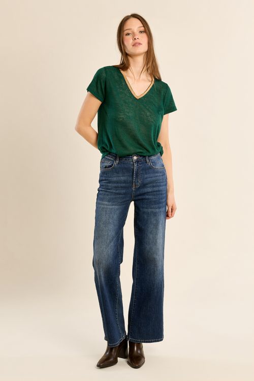 Iridescent V-neck T-shirt