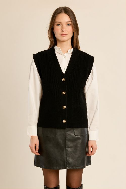 Knitted cardigan, sleeveless
