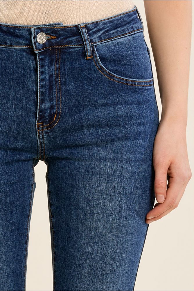 Boot-cut jeans