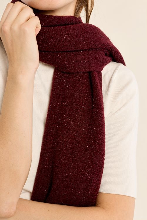 Plain scarf, fringed