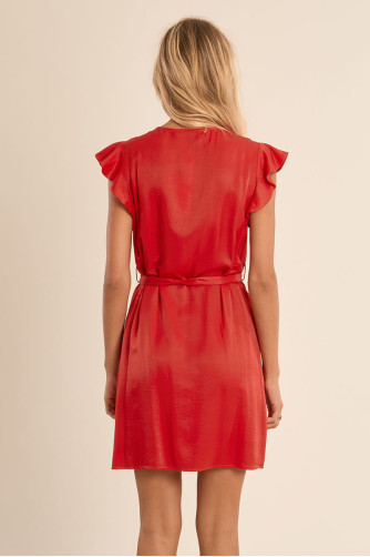 Short dress with a bow at the waist