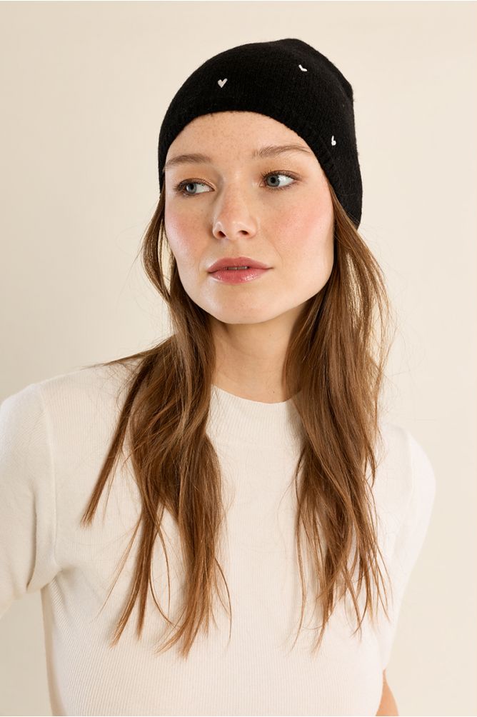 Berretto in maglia soffice con cuori - Molly Bracken