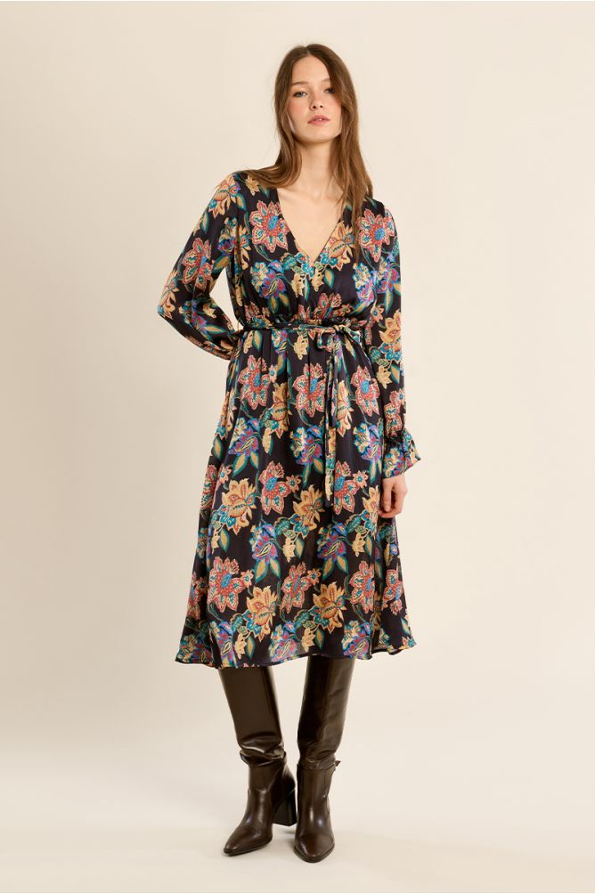 Long knotted dress, floral pattern