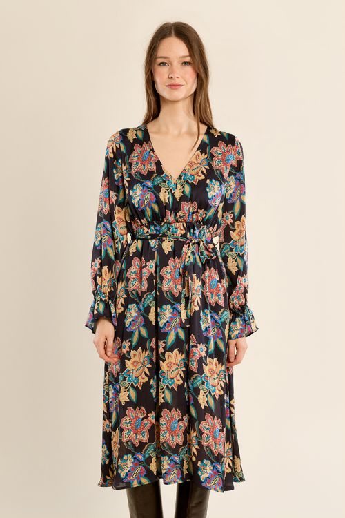 Vestido largo cruzado con estampado