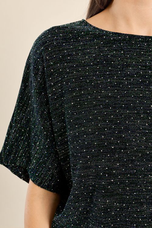 Top de manga corta detalle lunares
