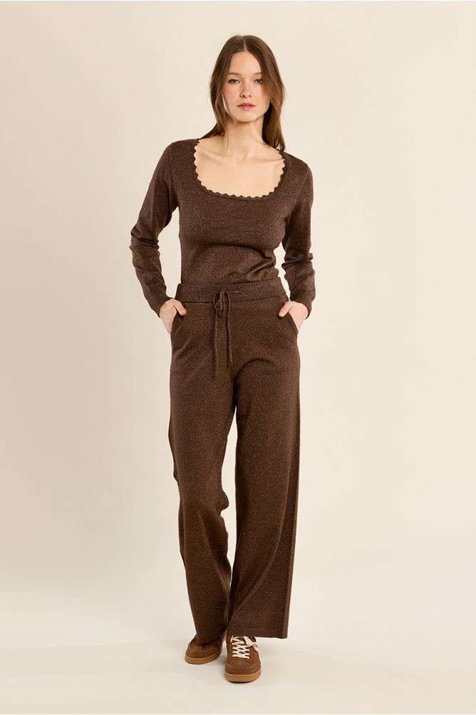Jogger-style trousers, to tie