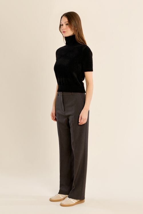 Fluffy, short sleeves sweater