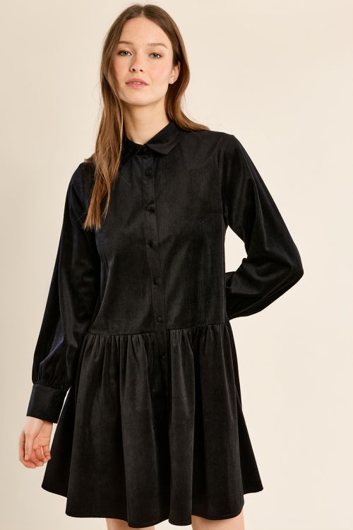 Vestido corto camisero con volantes