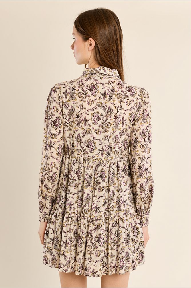Vestido corto plisado con estampado
