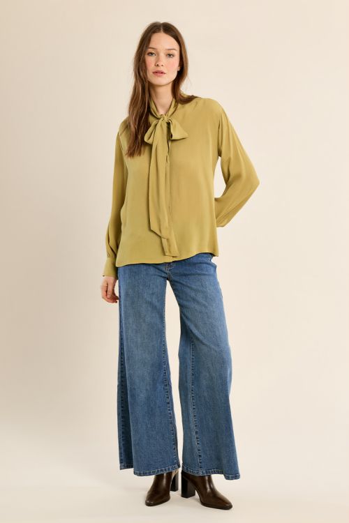 Blouse à col lavallière