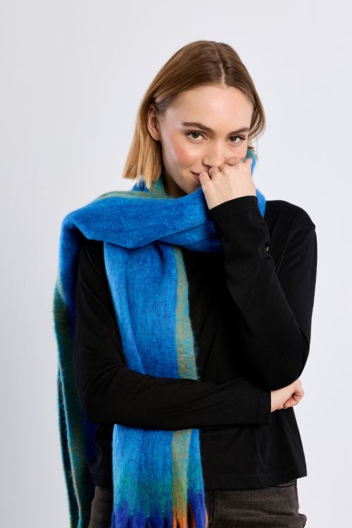 Bufanda multicolor con flecos