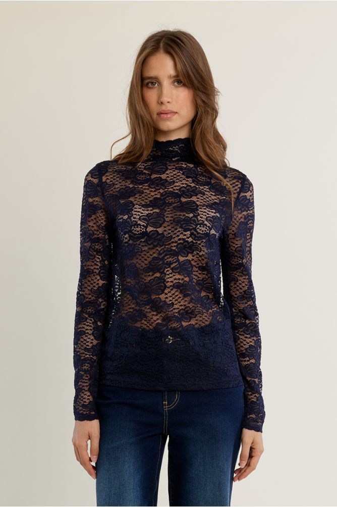 Sous-pull en dentelle