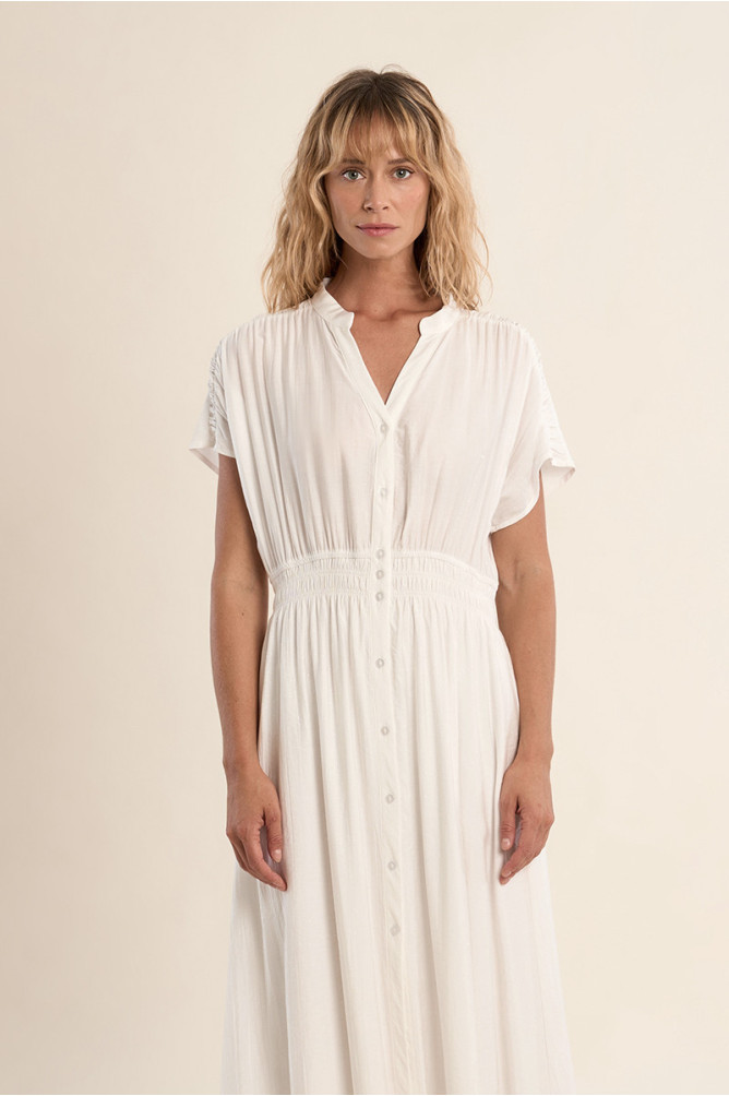 Robe longue, chemise