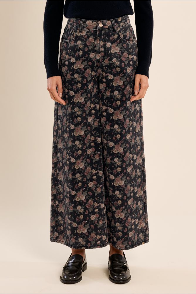 Floral denim, made of cotton