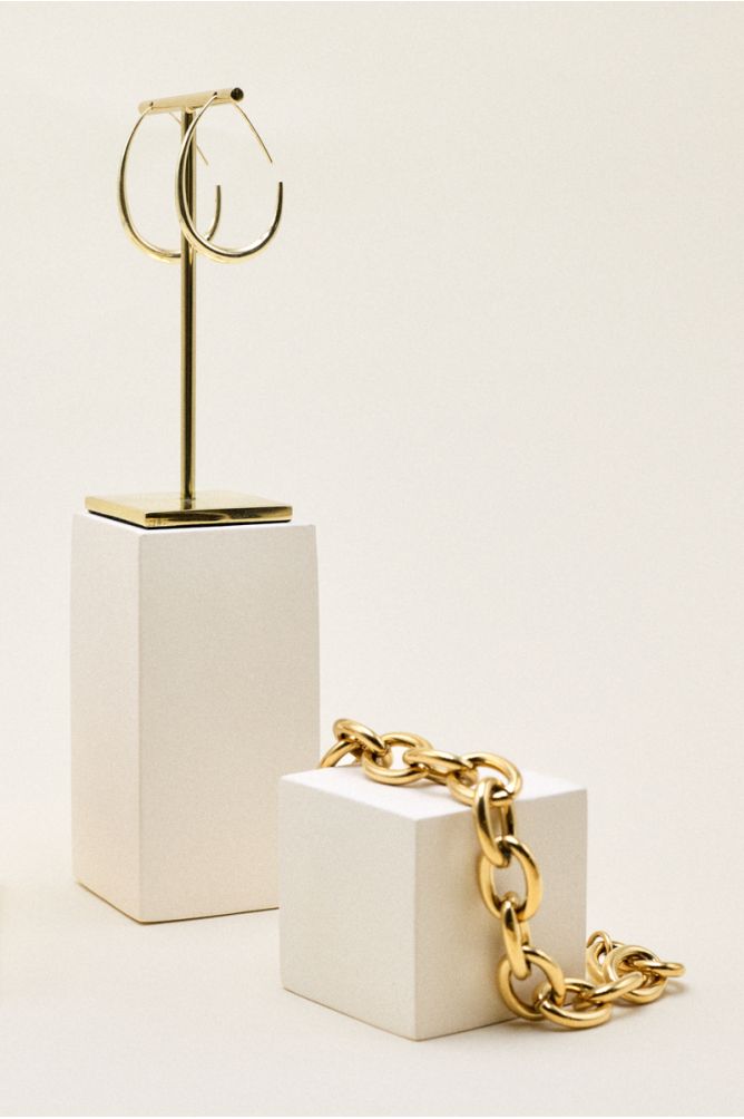 ABSTRACT GOLD