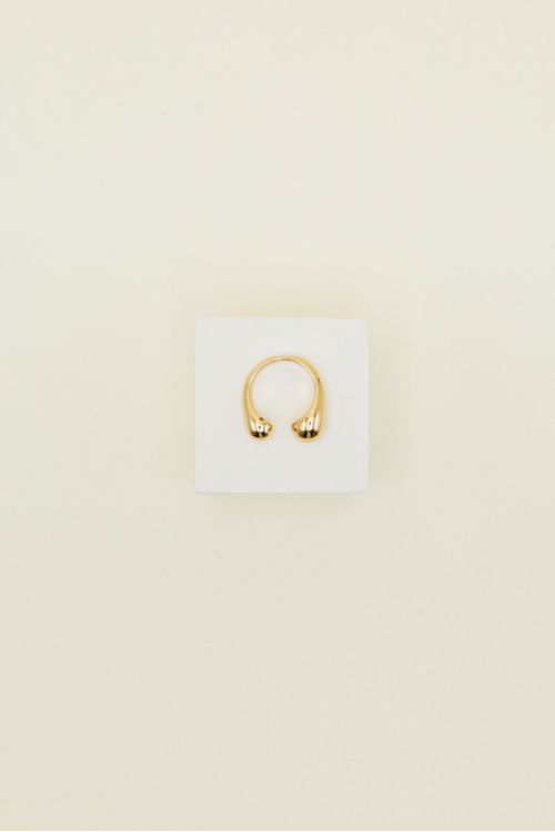 ANTIQUE RING