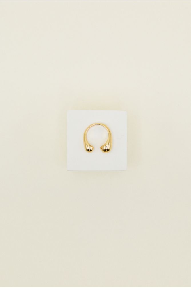 ANTIQUE RING
