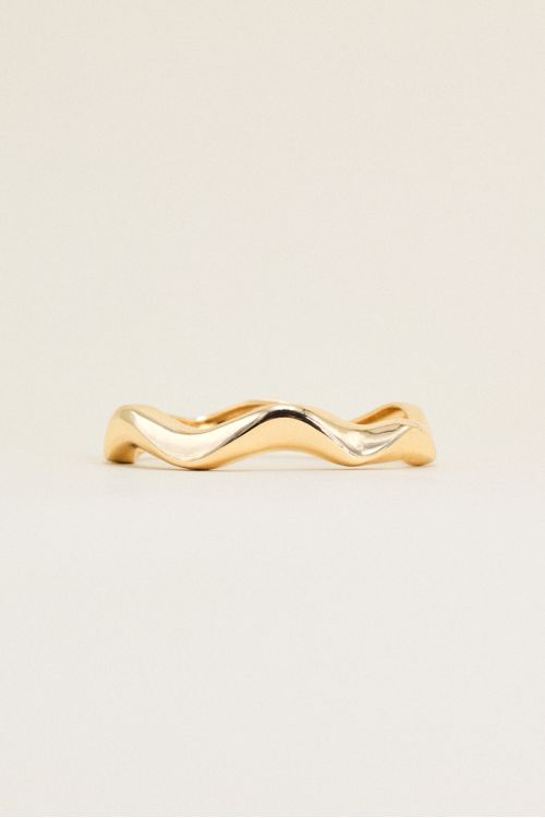 GOLDEN WAVE