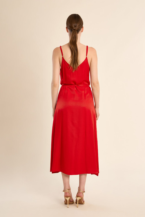 Robe longue à fines bretelles