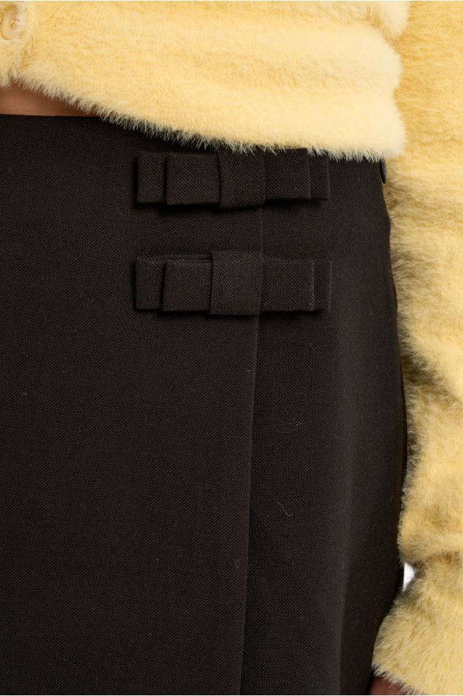 Falda pantalón con detalle lazos