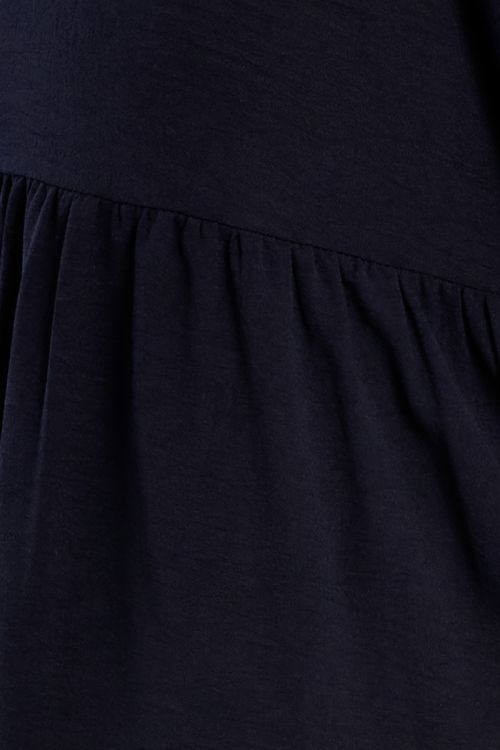 Vestido de manga larga con volantes
